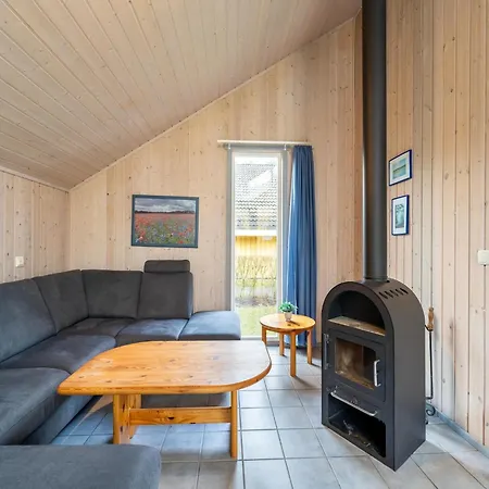 Holiday home Skandinavisches In Mirow